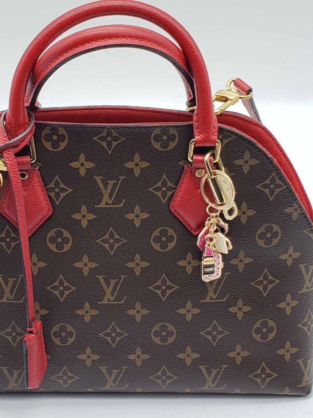 Louis Vuitton Gold Padlock Key 🔒 Authentic LV Charm + Unbranded Keychain - Picture 4 of 10
